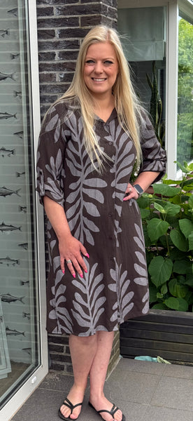Jurk Lina Swirl Bruin | Fos Amsterdam